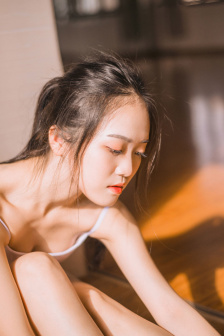小舞怀孕开襟乳液狂飙